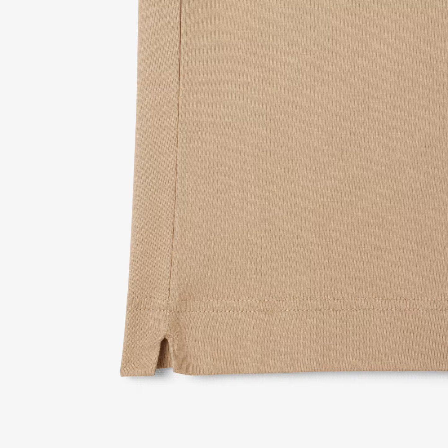 Paris Poloshirt mit offener Kragenform, bestickt, klassischer Schnitt