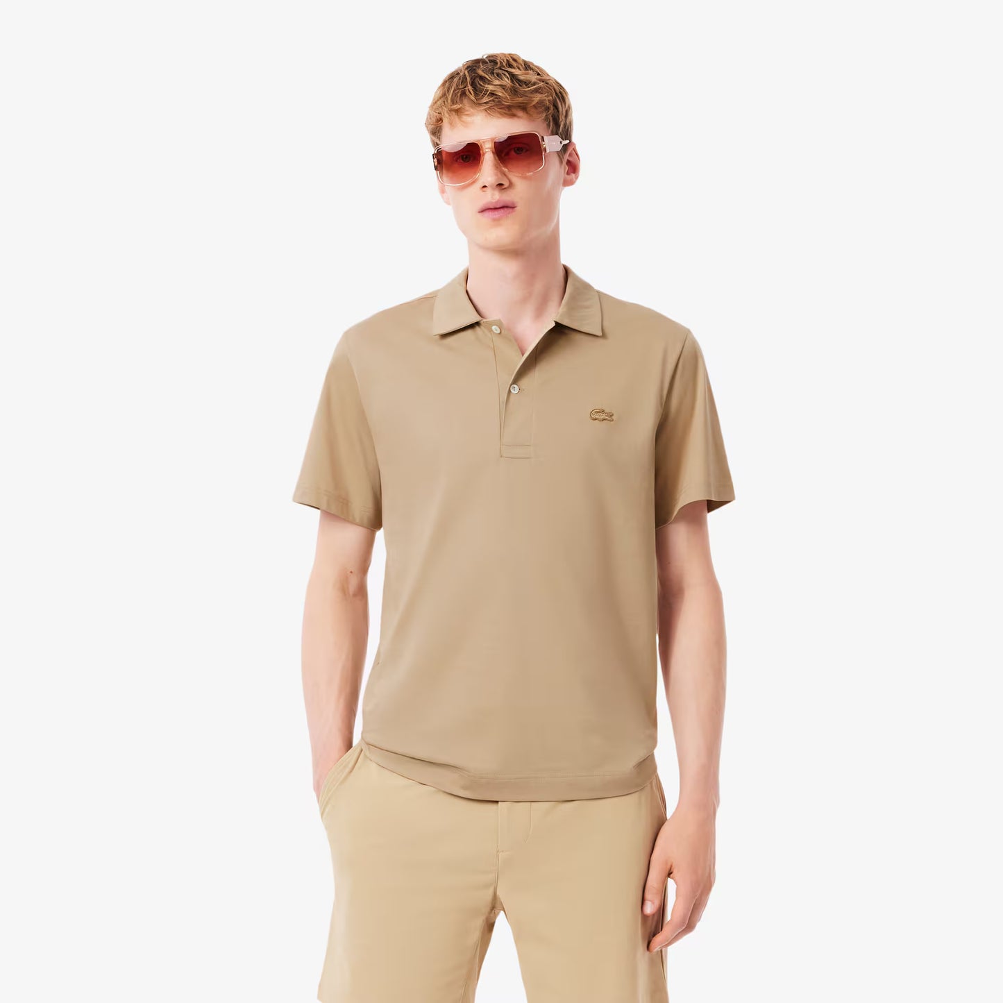 Paris Poloshirt mit offener Kragenform, bestickt, klassischer Schnitt