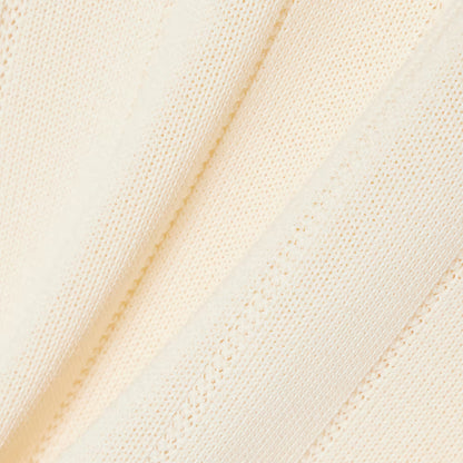 Fließender gerippter Strickpullover mit Polokragen