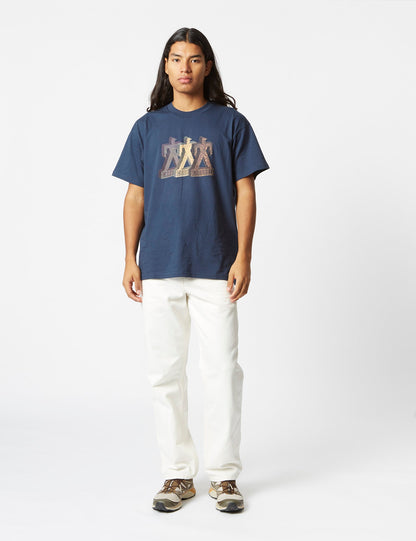Built T-Shirt (locker sitzend) – Blau