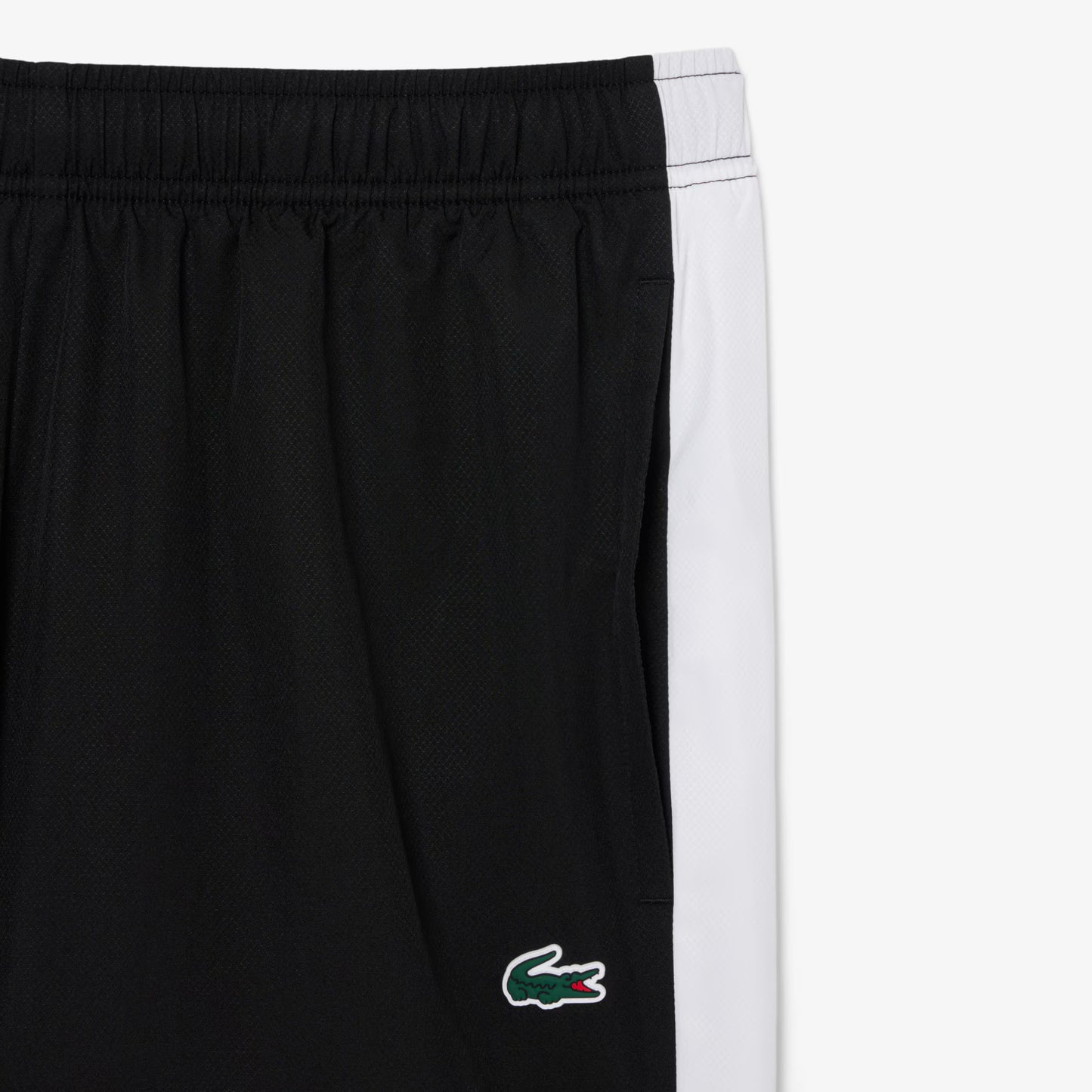 Sport-Shorts mit Akzentband aus Diamant-Taft