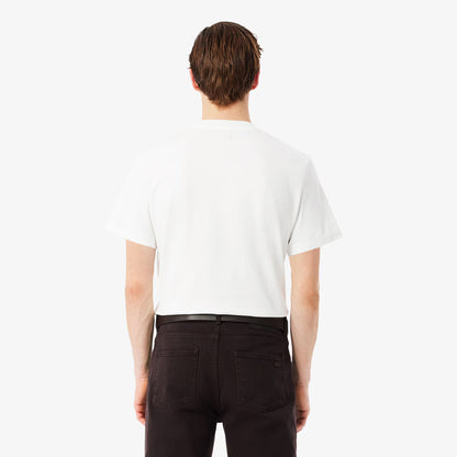 Klassisch geschnittenes T-Shirt mit großem Abzeichen-Akzent